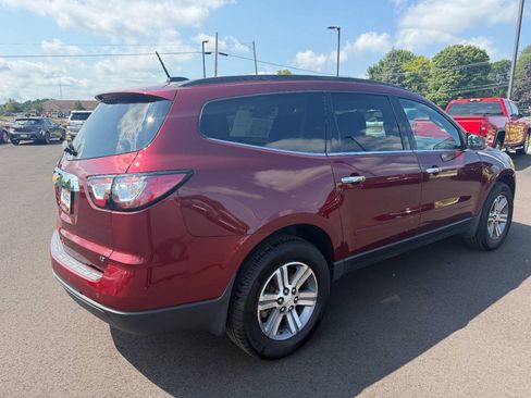 Used 2017 Chevrolet Traverse LT FWD image 5