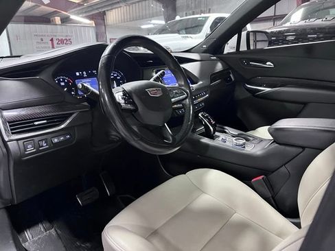 Used 2021 Cadillac XT4 Sport FWD image 9