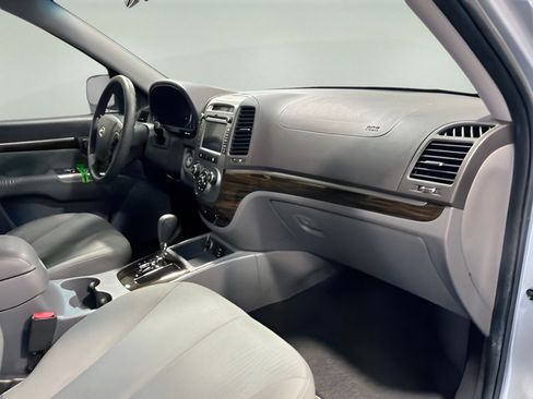 Used 2010 Hyundai Santa Fe GLS w/ Premium Pkg 2 FWD image 13