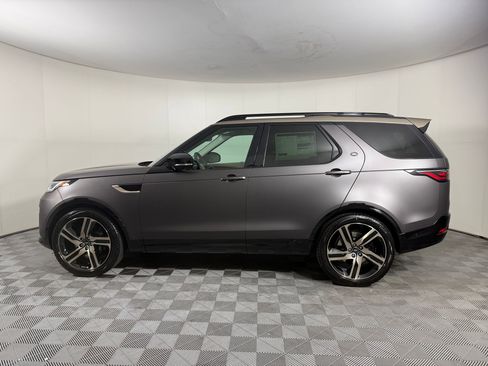 New 2026 Land Rover Discovery Limited Edition image 2