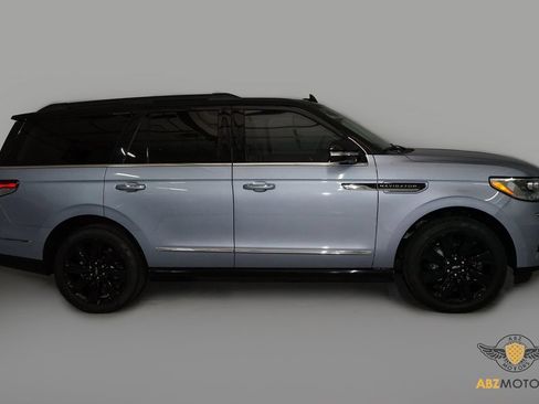 Used 2024 Lincoln Navigator Black Label image 4