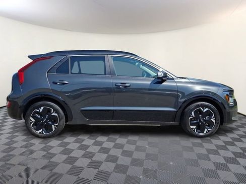 Used 2023 Kia Niro Wave w/ Wave Preserve Package FWD image 7