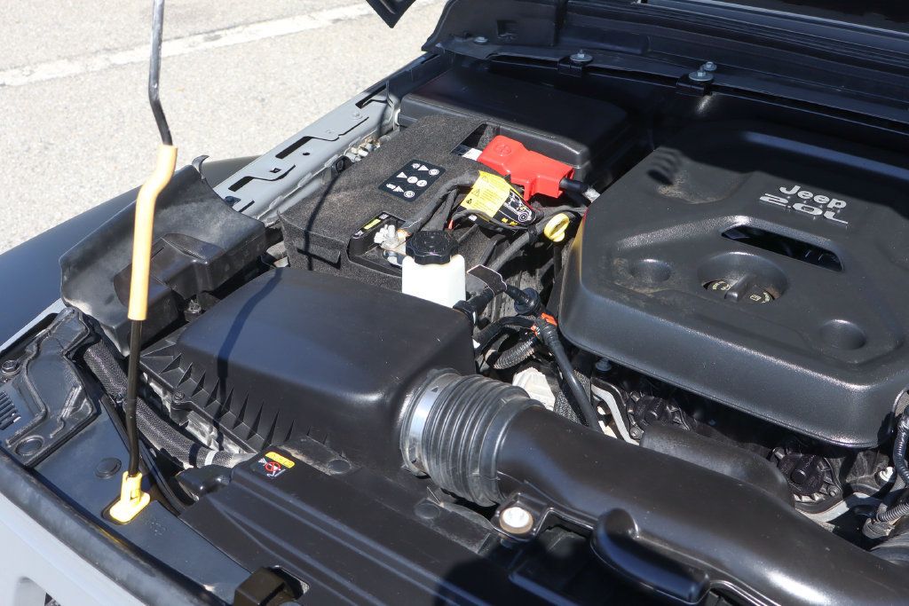 Used 2021 Jeep Wrangler Sport AWD/4WD image 12
