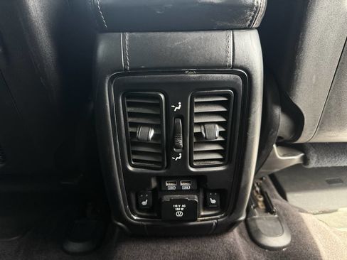 Used 2018 Jeep Grand Cherokee SRT AWD/4WD image 23