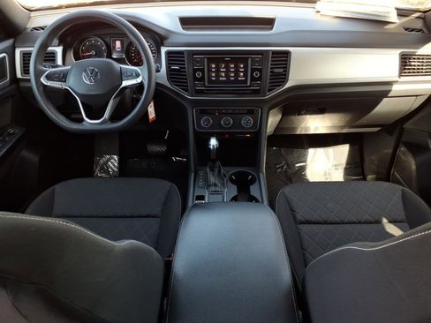 Certified 2021 Volkswagen Atlas Cross Sport S image 22