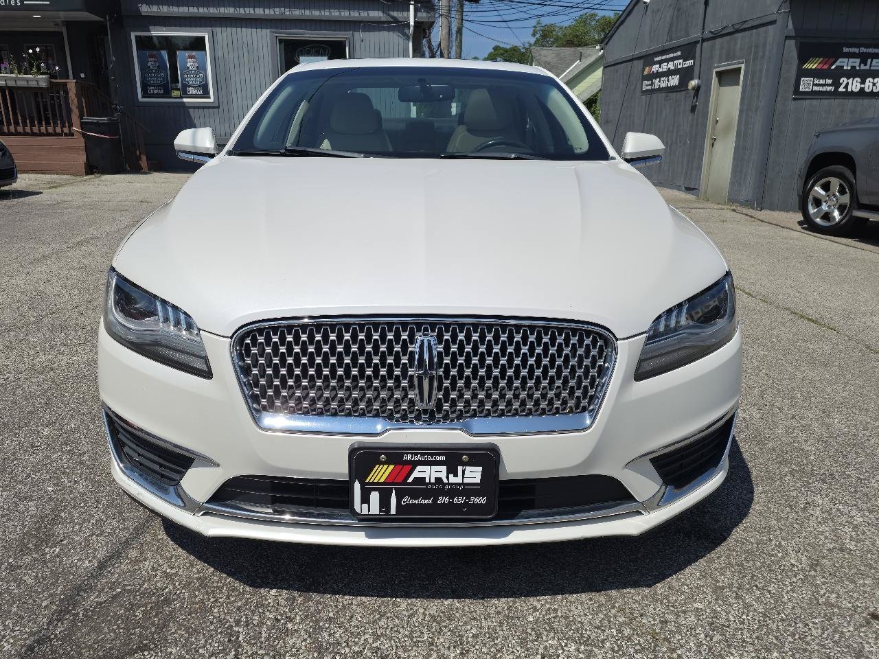 Used 2018 Lincoln MKZ Select w/ Select Plus Package AWD/4WD image 2