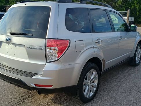 Used 2011 Subaru Forester 2.5X Premium w/ All-Weather Pkg AWD/4WD image 3