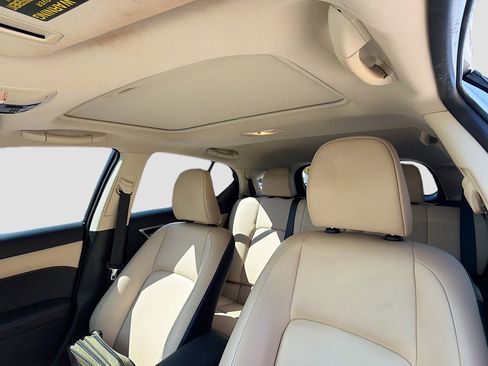 Used 2015 Lexus CT 200h image 24