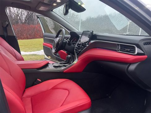 Used 2022 Toyota Camry XSE image 31