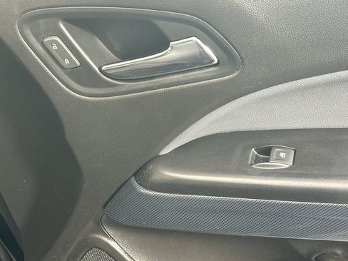 Used 2018 Chevrolet Colorado Z71 RWD image 28