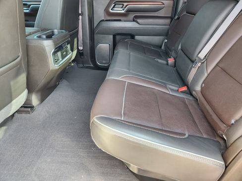 Used 2024 GMC Sierra 3500 Denali w/ Denali Reserve Package image 34