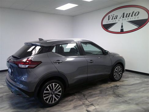 Used 2023 Nissan Kicks SV image 8
