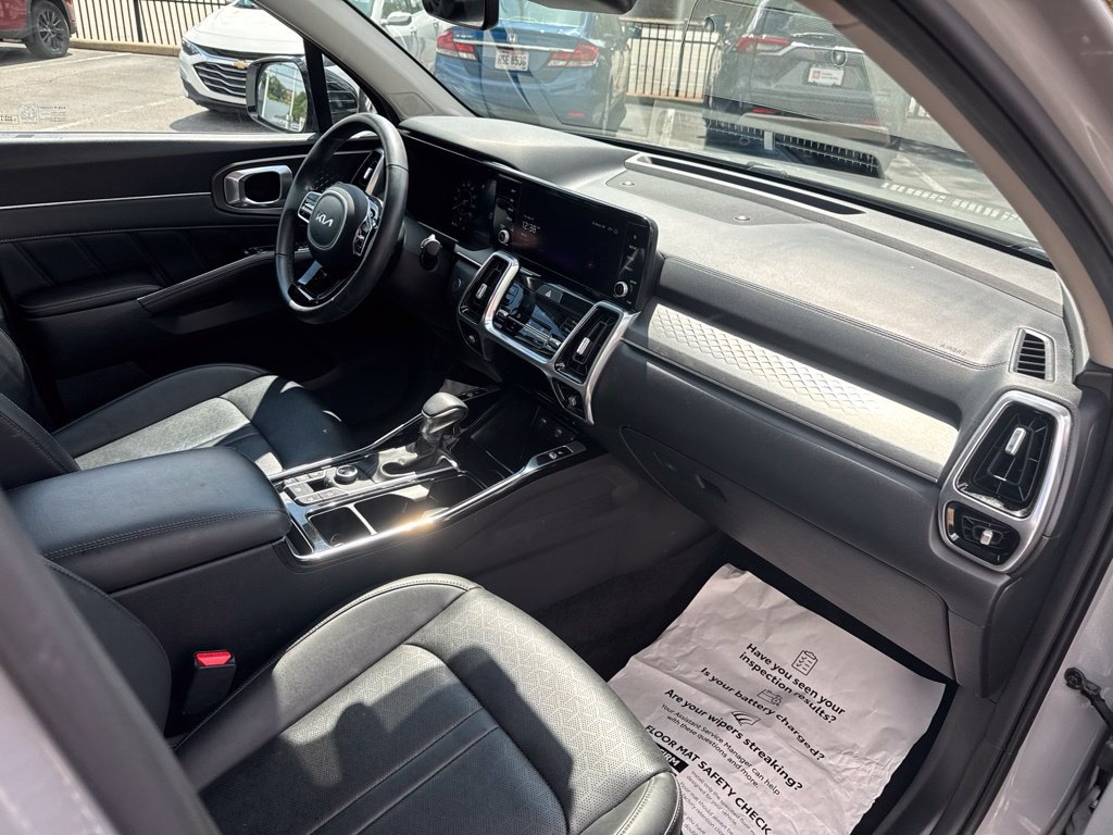 Used 2023 Kia Sorento SX AWD/4WD image 36