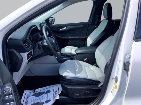 Used 2023 Ford Escape SE FWD image 8