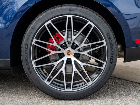 New 2026 Porsche Macan S image 19