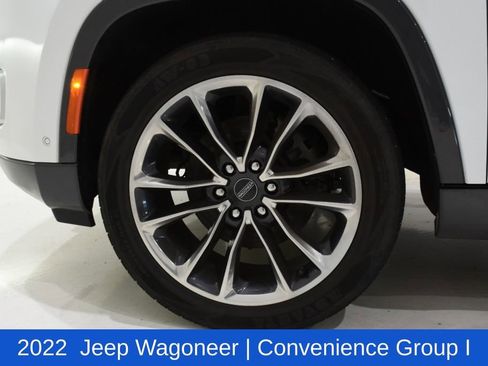 Used 2022 Jeep Wagoneer Series III w/ Premium Group I AWD/4WD image 6