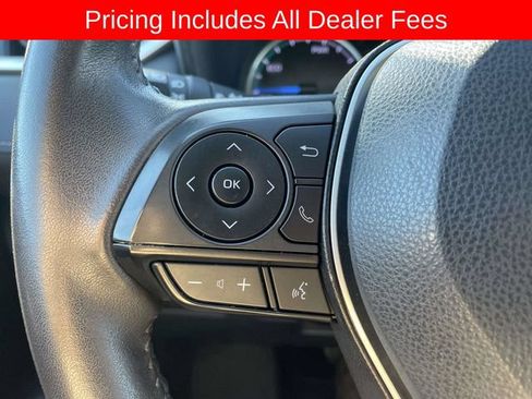 Used 2022 Toyota RAV4 XLE Premium AWD/4WD image 28
