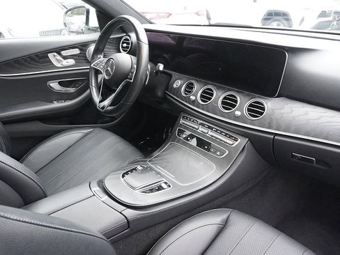 Used 2022 Mercedes-Benz E 450 4MATIC Sedan image 32