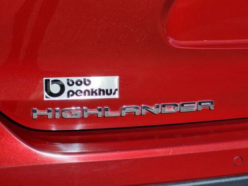 Used 2021 Toyota Highlander Limited image 30