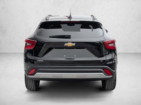New 2026 Chevrolet Trax LT w/ Driver Confidence Package FWD image 7