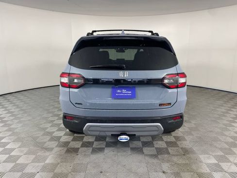 Used 2024 Honda Pilot TrailSport image 13