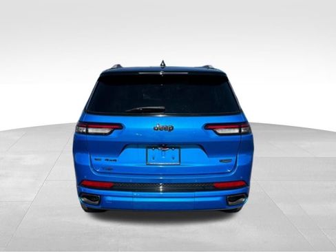 Used 2023 Jeep Grand Cherokee L Summit AWD/4WD image 6