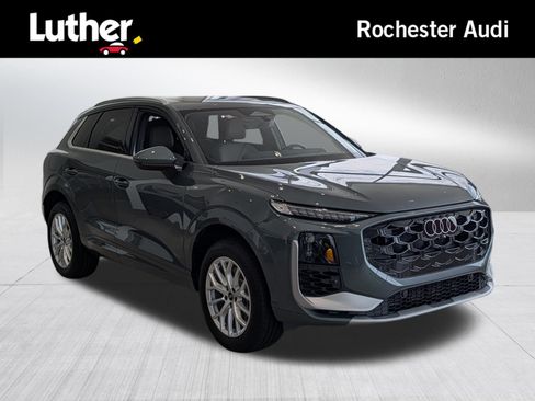 New 2026 Audi Q3 quattro 2.0T AWD/4WD image 1