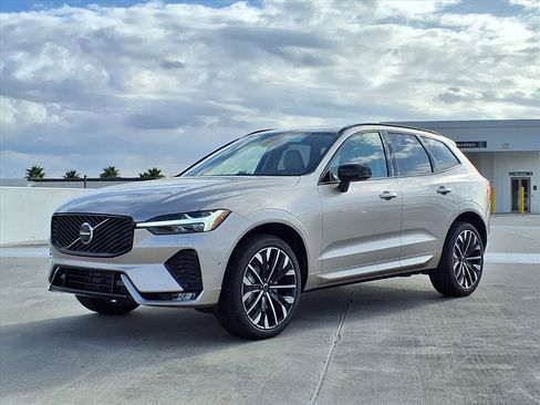 New 2026 Volvo XC60 B5 Ultra w/ Protection Package Premier image 3