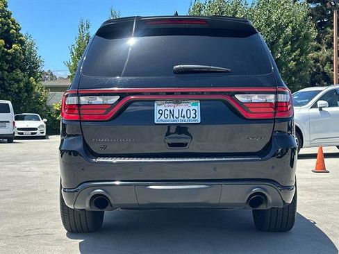 Used 2022 Dodge Durango SRT w/ Technology Group AWD/4WD image 4