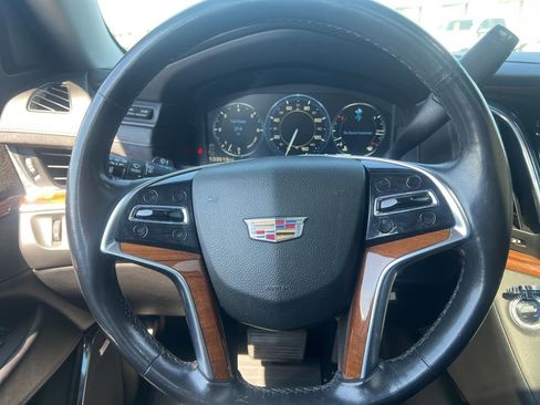 Used 2015 Cadillac Escalade ESV Luxury image 15