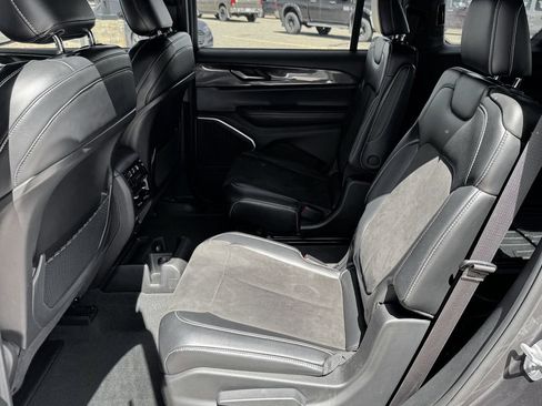 Used 2021 Jeep Grand Cherokee L Laredo AWD/4WD image 24