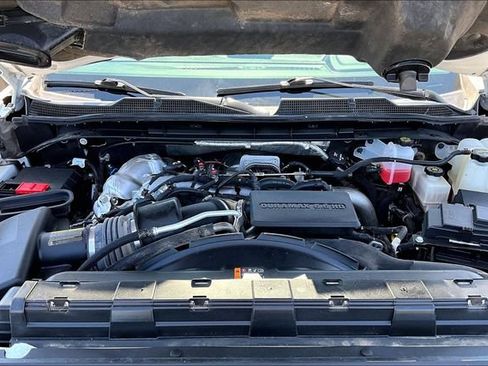 Used 2025 Chevrolet Silverado 2500 LT AWD/4WD image 31