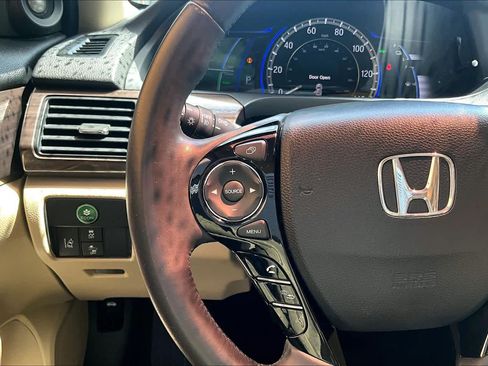 Used 2017 Honda Accord EX-L image 23