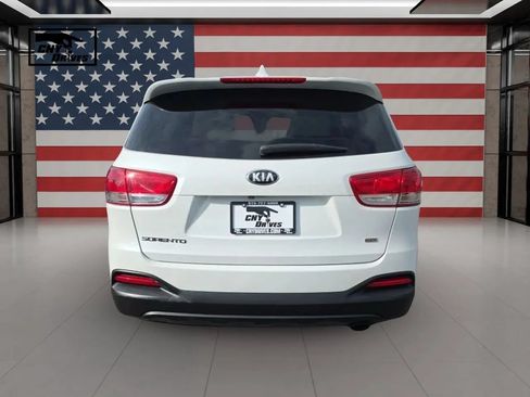 Used 2018 Kia Sorento AWD image 6