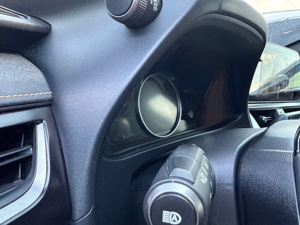 Used 2024 Lexus UX 250h AWD w/ Premium Package image 30