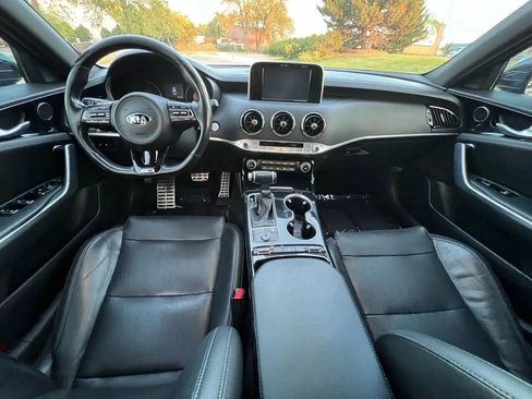 Used 2020 Kia Stinger GT-Line image 11