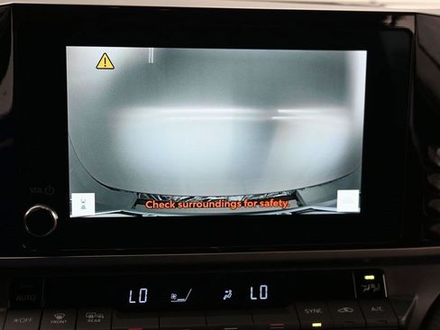 Used 2026 Toyota Camry SE FWD image 13