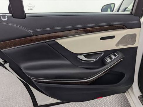 Used 2018 Mercedes-Benz S 560 4MATIC Sedan image 16