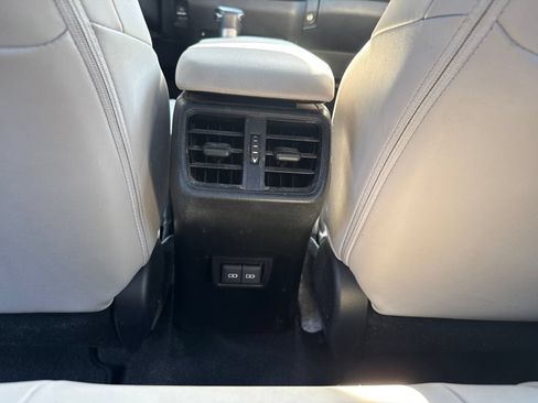 Used 2024 Lexus UX 250h FWD image 18