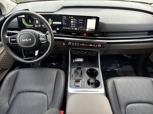 Used 2026 Kia Carnival image 17