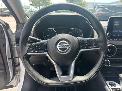 Certified 2023 Nissan Sentra SV FWD image 13
