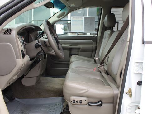 Used 2004 Dodge Ram 1500 Truck SLT w/ Sport Appearance Group AWD/4WD image 19