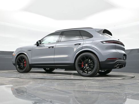 New 2026 Porsche Cayenne S AWD/4WD image 35
