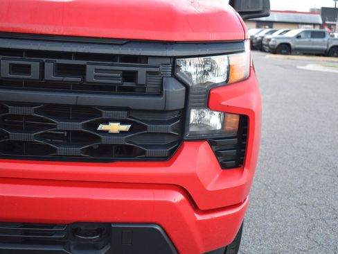 Used 2023 Chevrolet Silverado 1500 Custom image 23