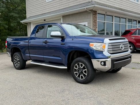 Used 2015 Toyota Tundra Limited w/ Limited Premium Package AWD/4WD image 14