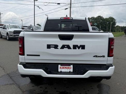 Used 2025 RAM 1500 Big Horn AWD/4WD image 4