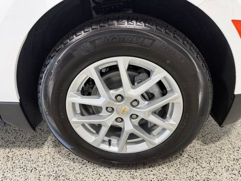 Used 2024 Chevrolet Equinox LT w/ LPO, Floor Liner Package FWD image 33