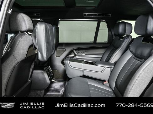 Used 2023 Land Rover Range Rover SV image 18