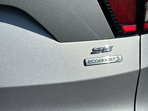 Used 2017 Ford Escape SE image 30