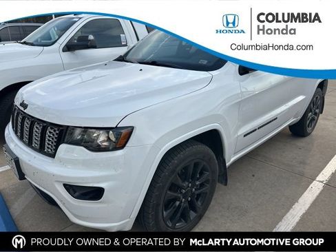 Used 2022 Jeep Grand Cherokee Laredo X image 1